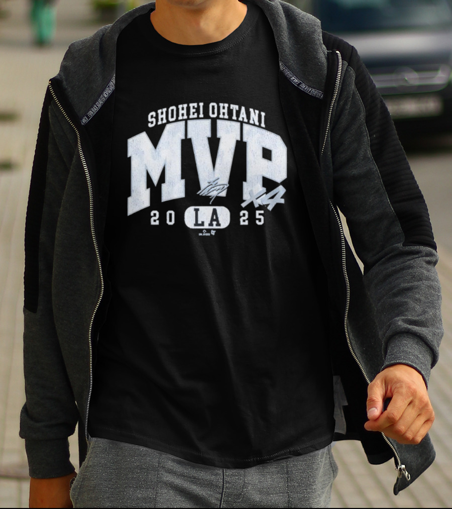 Shohei Ohtani MVP 2025 LA Signature T-Shirt