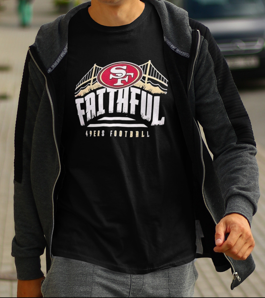 San Francisco 49ers Faithful Football SF Logo Golden Gate Bridge T-Shirt