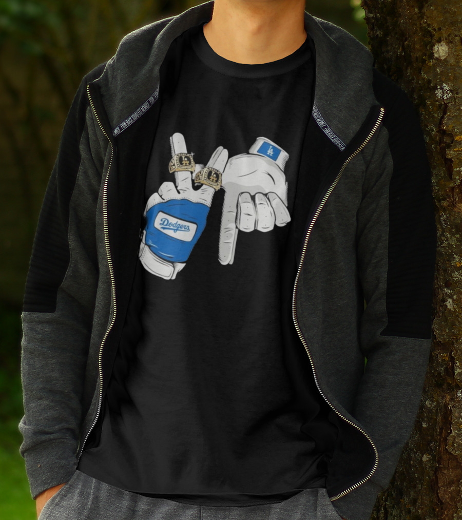 Los Angeles Dodgers Back 2 Back World Series Champions 2025 Rings LA Logo Glove Hands T-Shirt