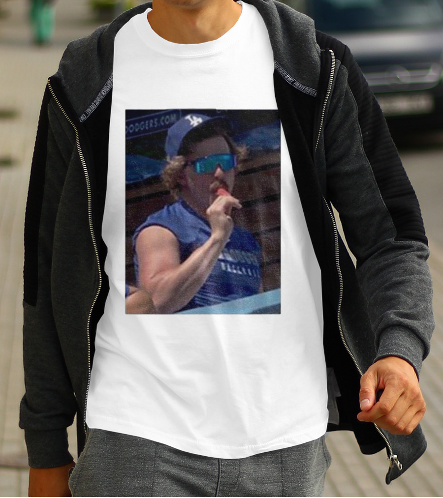 Dodgers Kike Hernandez Eating Popsicle Photo With LA Cap T-Shirt