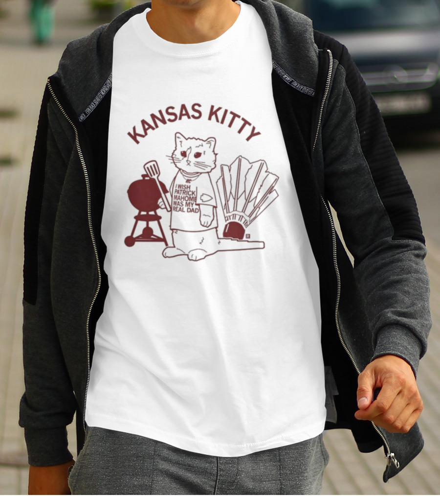 Kansas Kitty I Wish Patrick Mahomes Was My Real Dad Cat BBQ Grill Fan T-Shirt