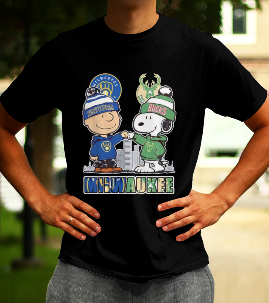 Charlie Brown Snoopy Milwaukee Brewers Bucks Fist Bump T-Shirt