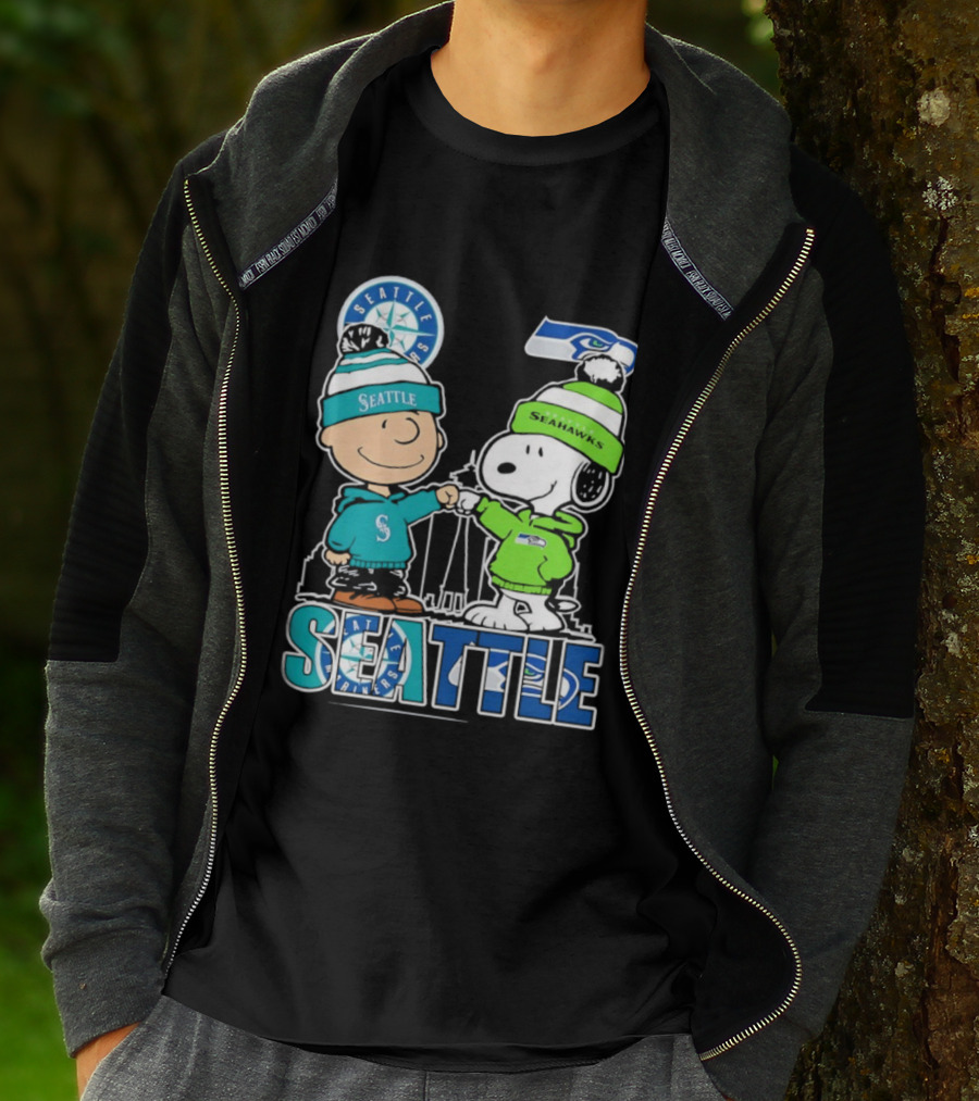 Charlie Brown Snoopy Seattle Seahawks Mariners Fist Bump T-Shirt