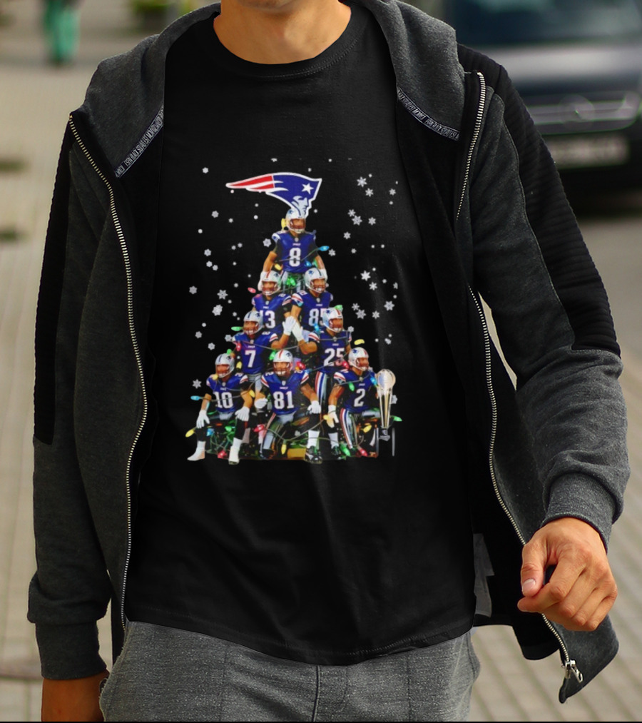 New England Patriots Players Tree With Christmas Lights And Trophy T-Shirt