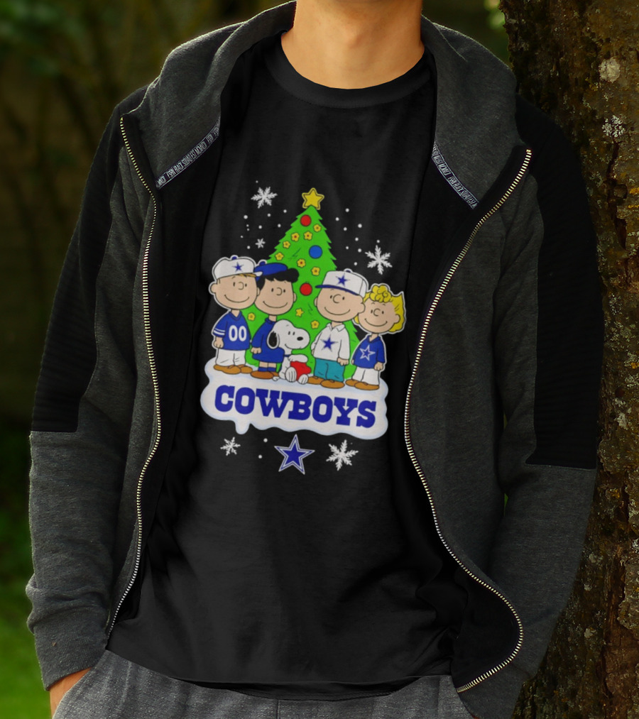 Peanuts Christmas With Dallas Cowboys NFL Team Snoopy And Friends T-Shirt