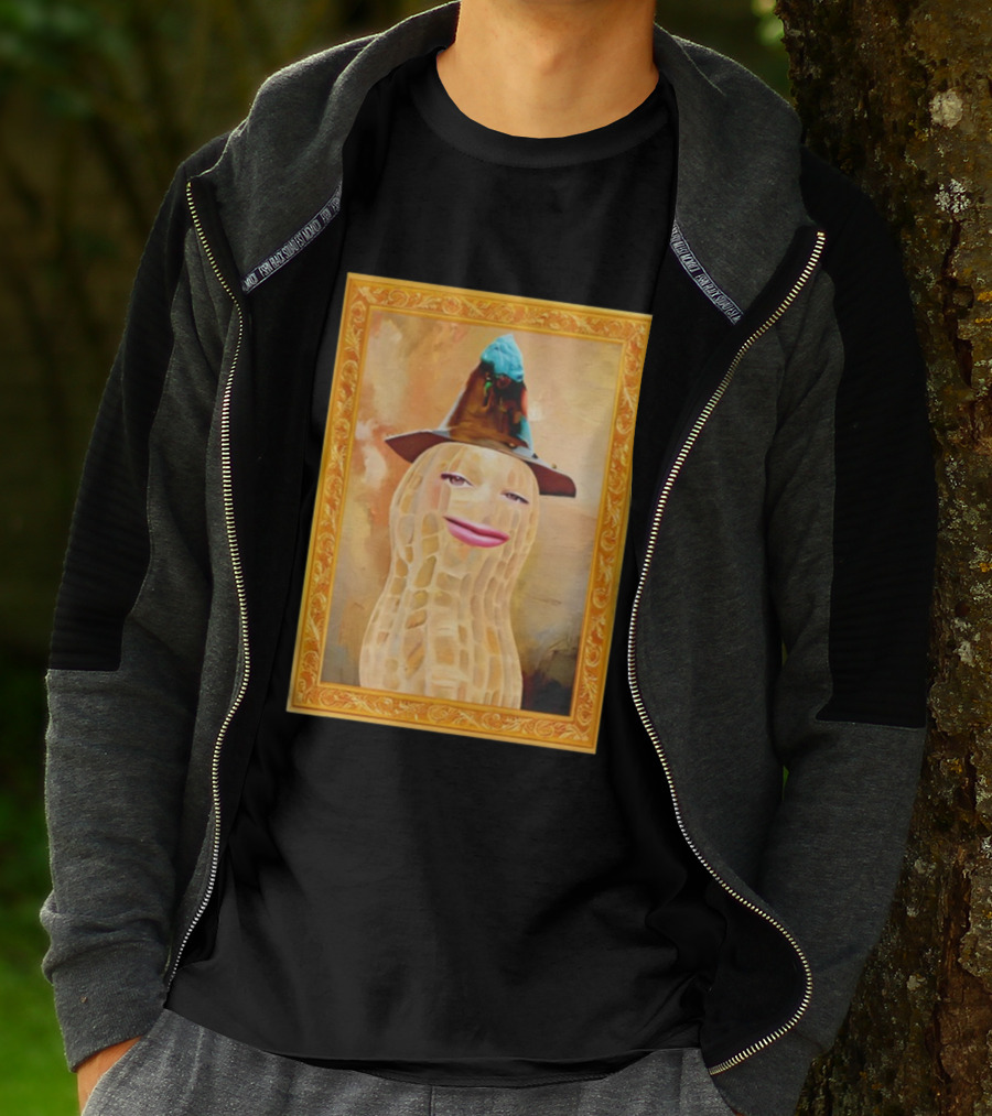 Theburntpeanut Renaissance Portrait With Hat And Blue Figurine T-Shirt