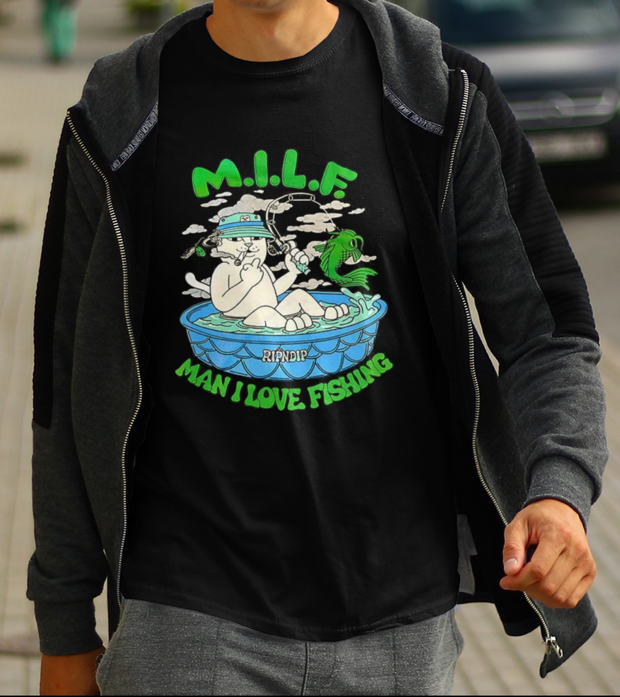 M.I.L.F Man I Love Fishing Cat In Boat Fun Design T-Shirt