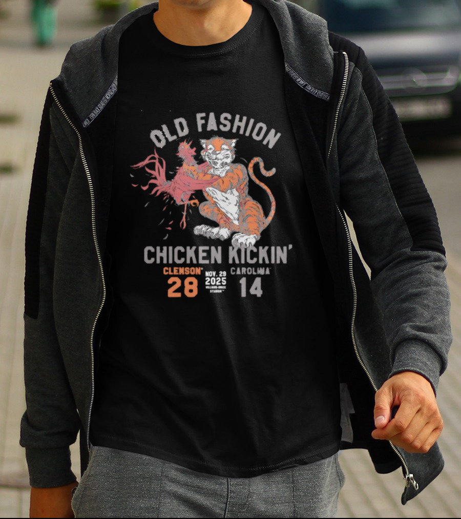 Old Fashion Chicken Kickin’ Carolina Mascots 25 14 T-Shirt