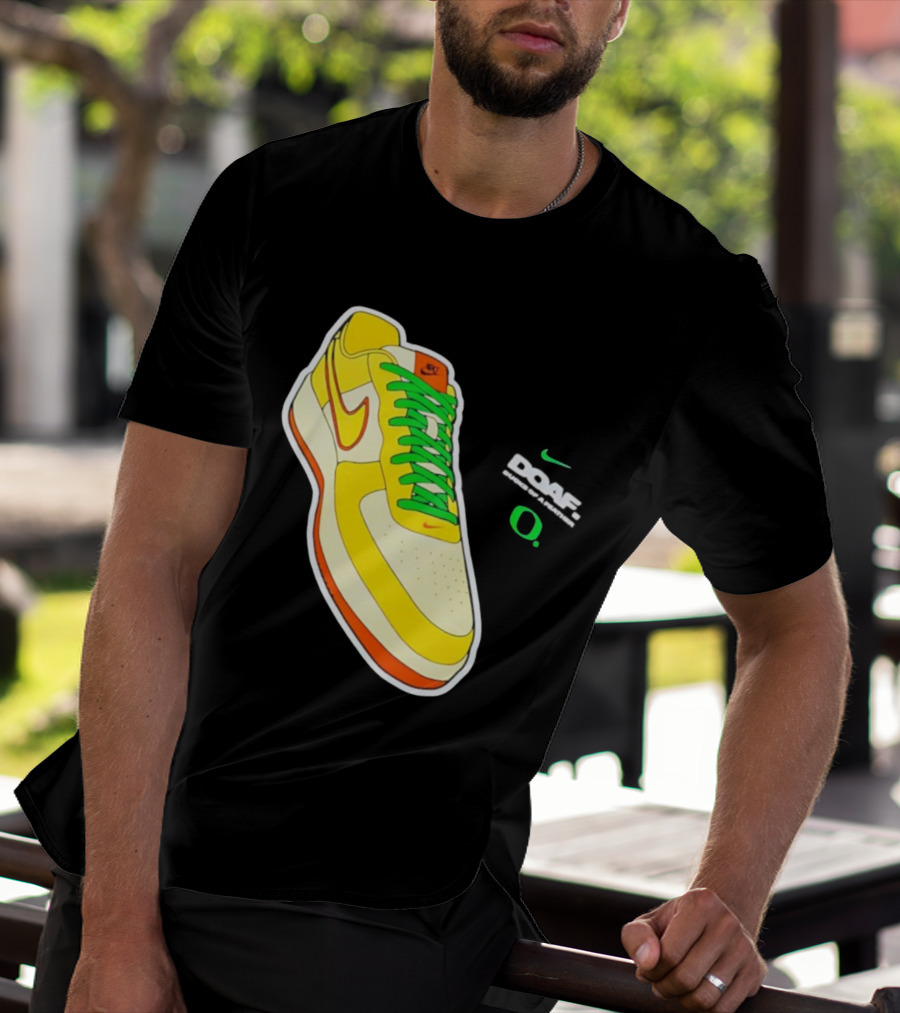 Oregon Ducks DOAF Hatched Heat Nike Sneaker T-Shirt