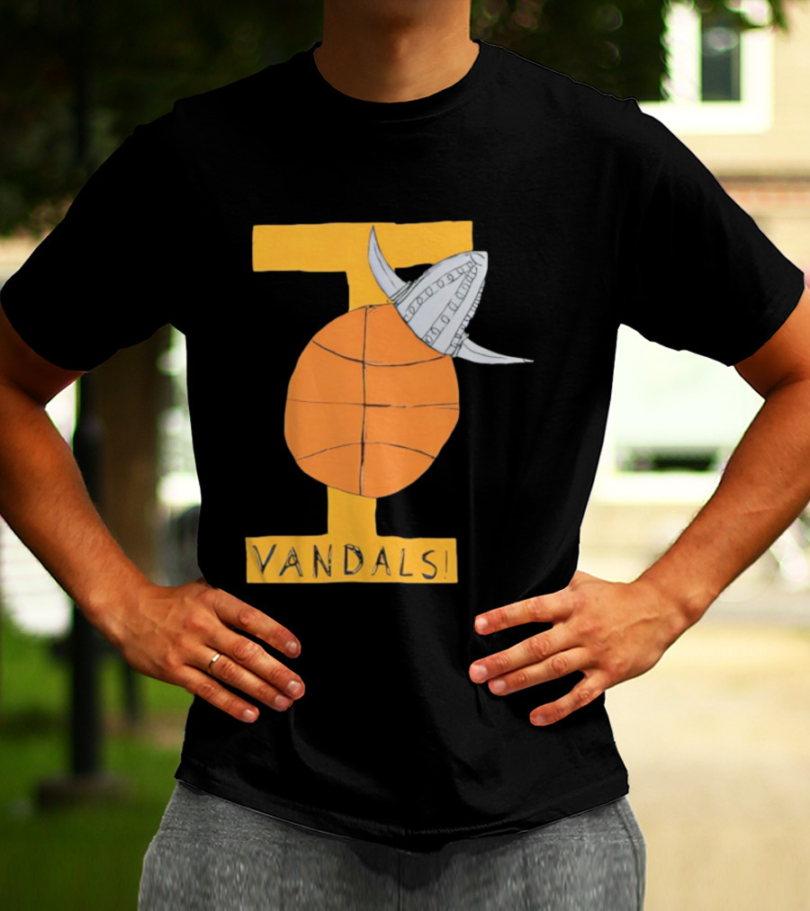 I Vandals Basketball Viking Helmet Graphic T-Shirt