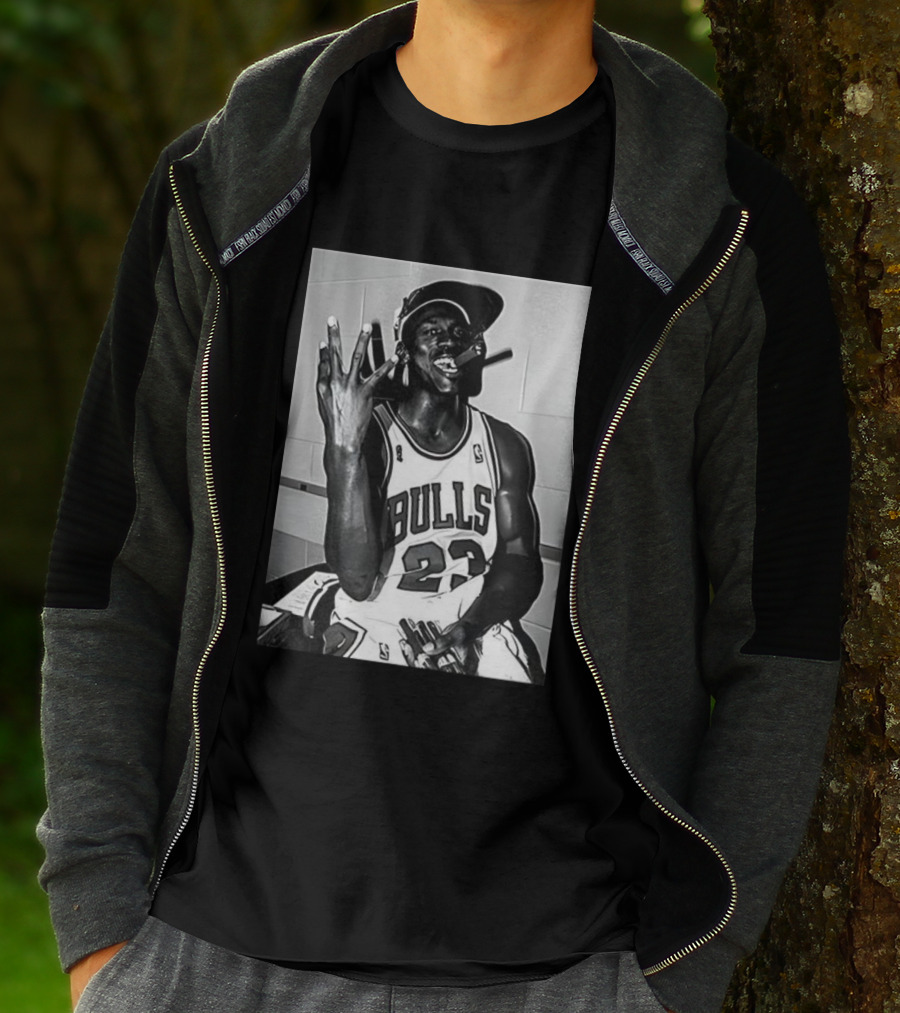 Chicago Bulls Michael 23 Cigar Celebration 4x Champions T-Shirt