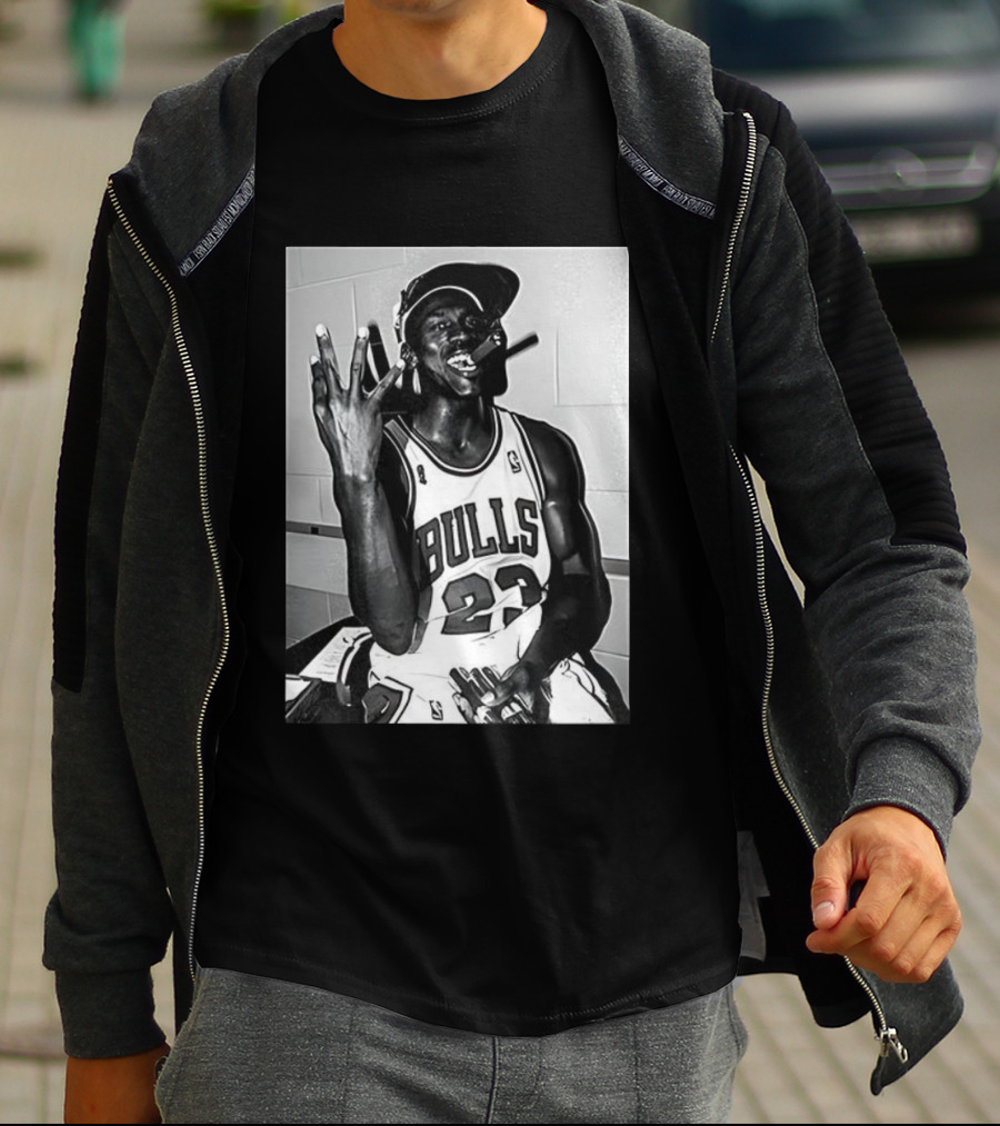 Chicago Bulls Michael 23 Cigar Celebration 4x Champions T-Shirt