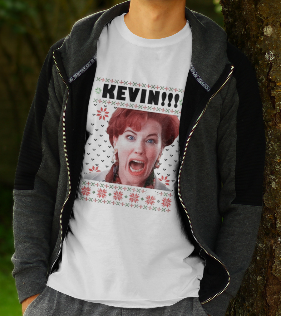 Kate McCallister Kevin Home Alone Movie Christmas Scene T-Shirt