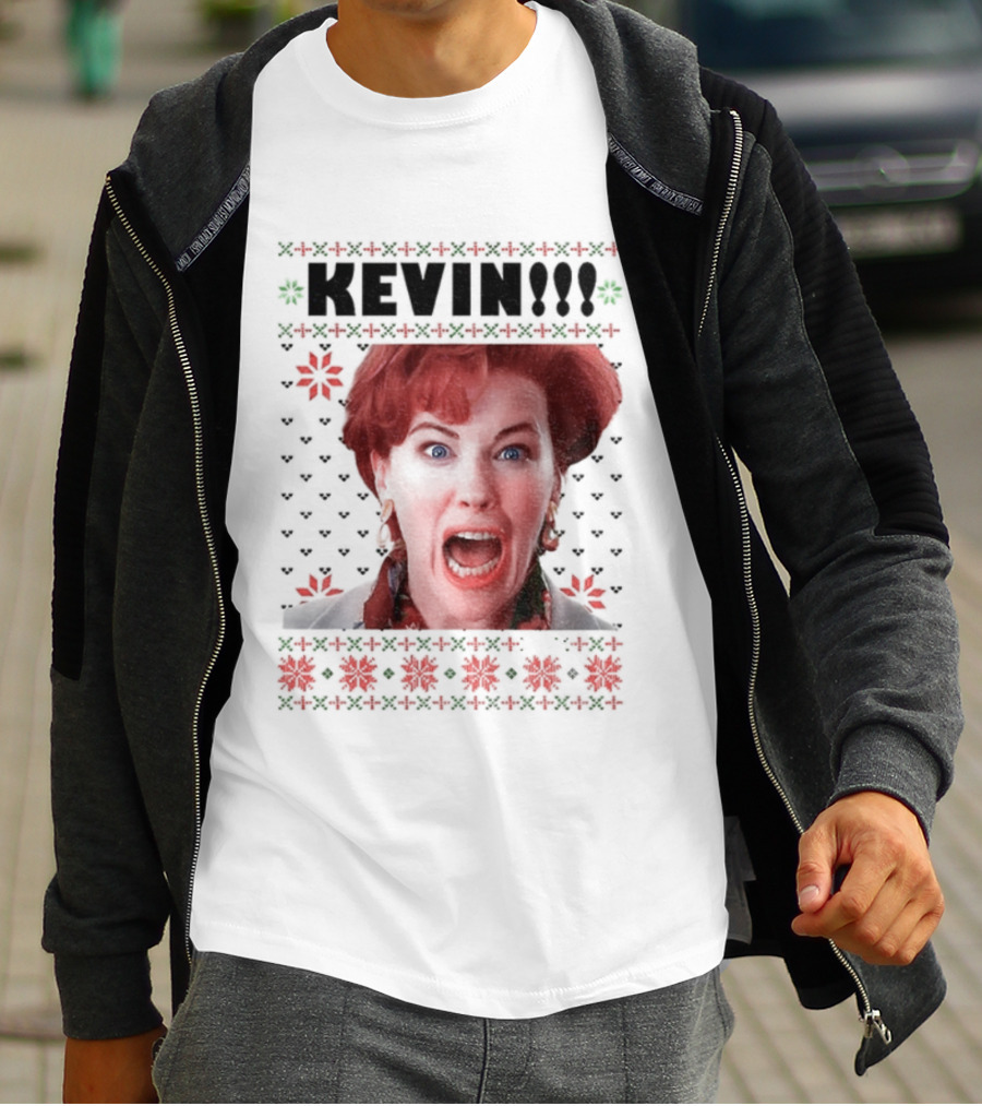 Kate McCallister Kevin Home Alone Movie Christmas Scene T-Shirt