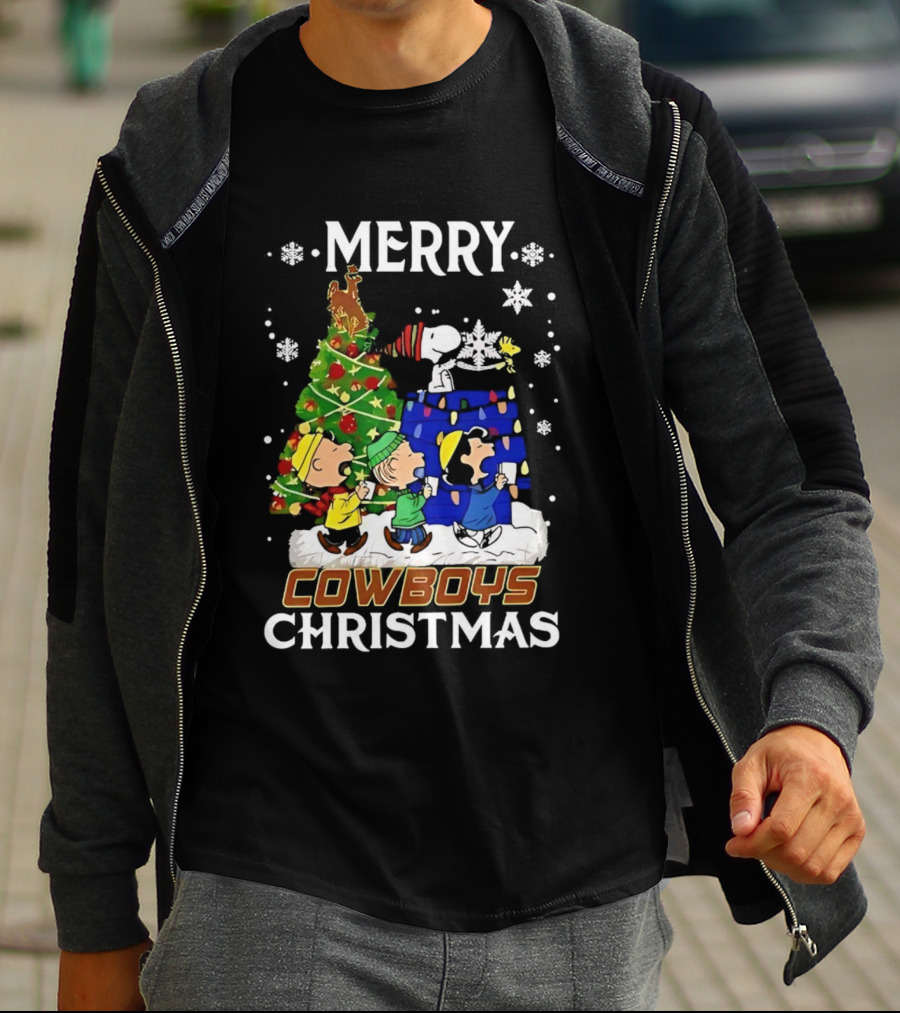Merry Snoopy And Friends Cowboys Christmas Tree Celebration T-Shirt
