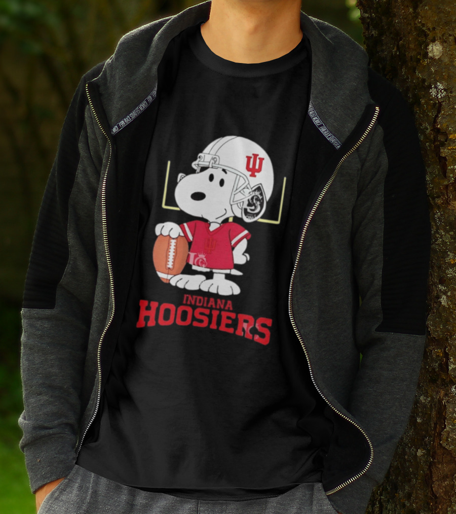 Snoopy Indiana Hoosiers Football Helmet Jersey Football Field T-Shirt