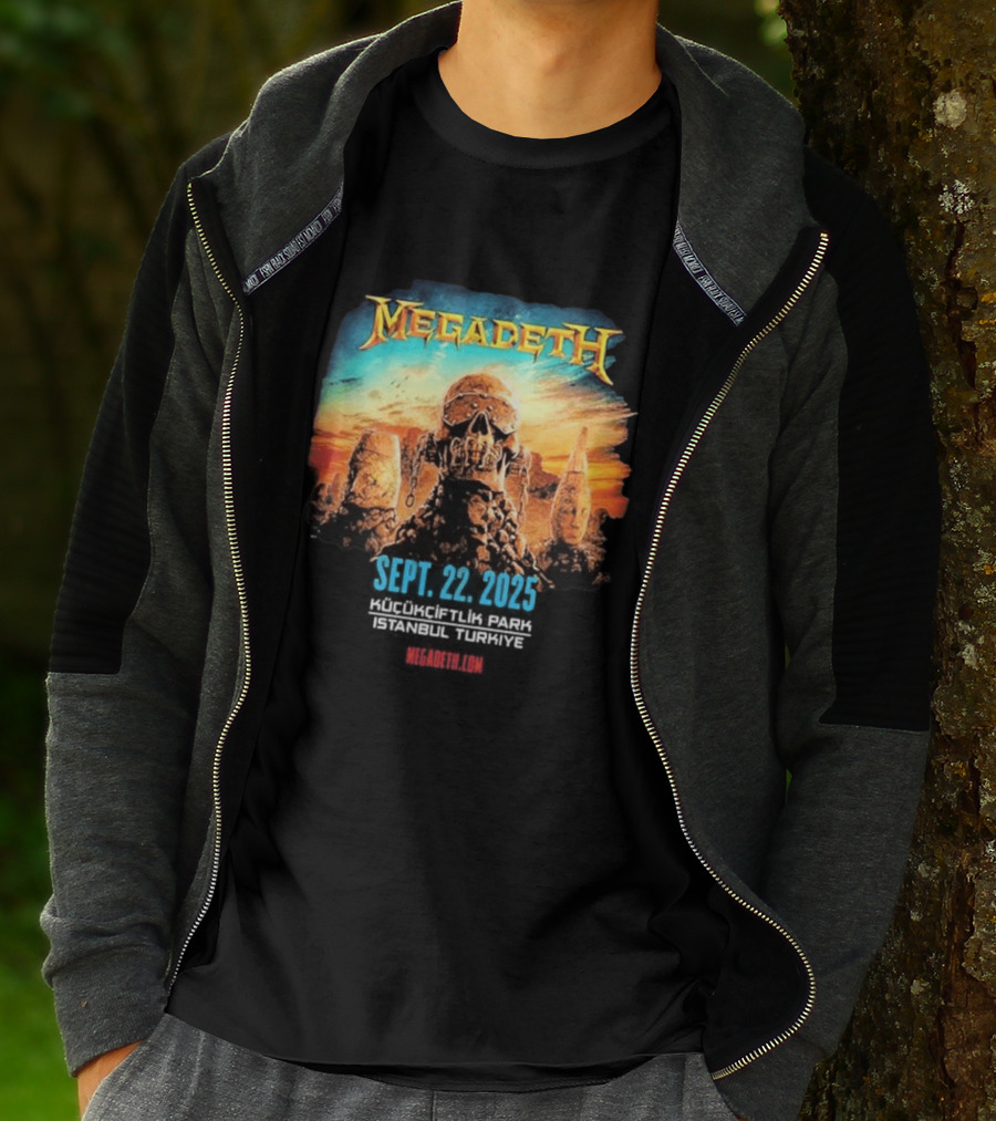 Megadeth September 22 2025 Küçükçiftlik Park Istanbul Turkey Skull T-Shirt