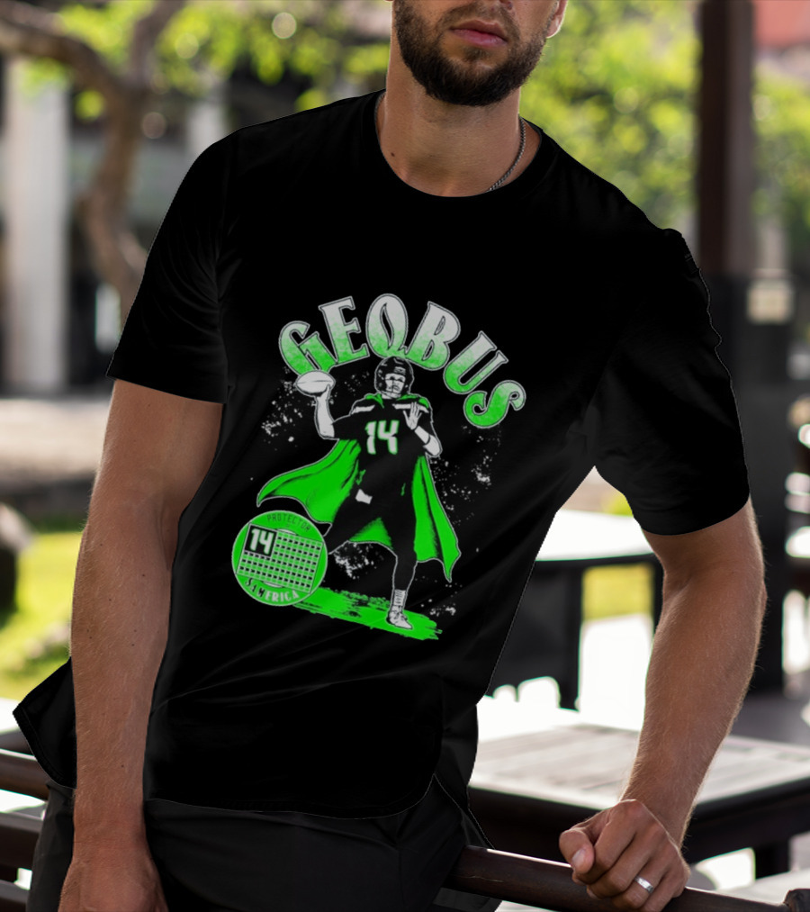 Geqbus Protector 14 Sam Erica Football Hero Green Cape T-Shirt