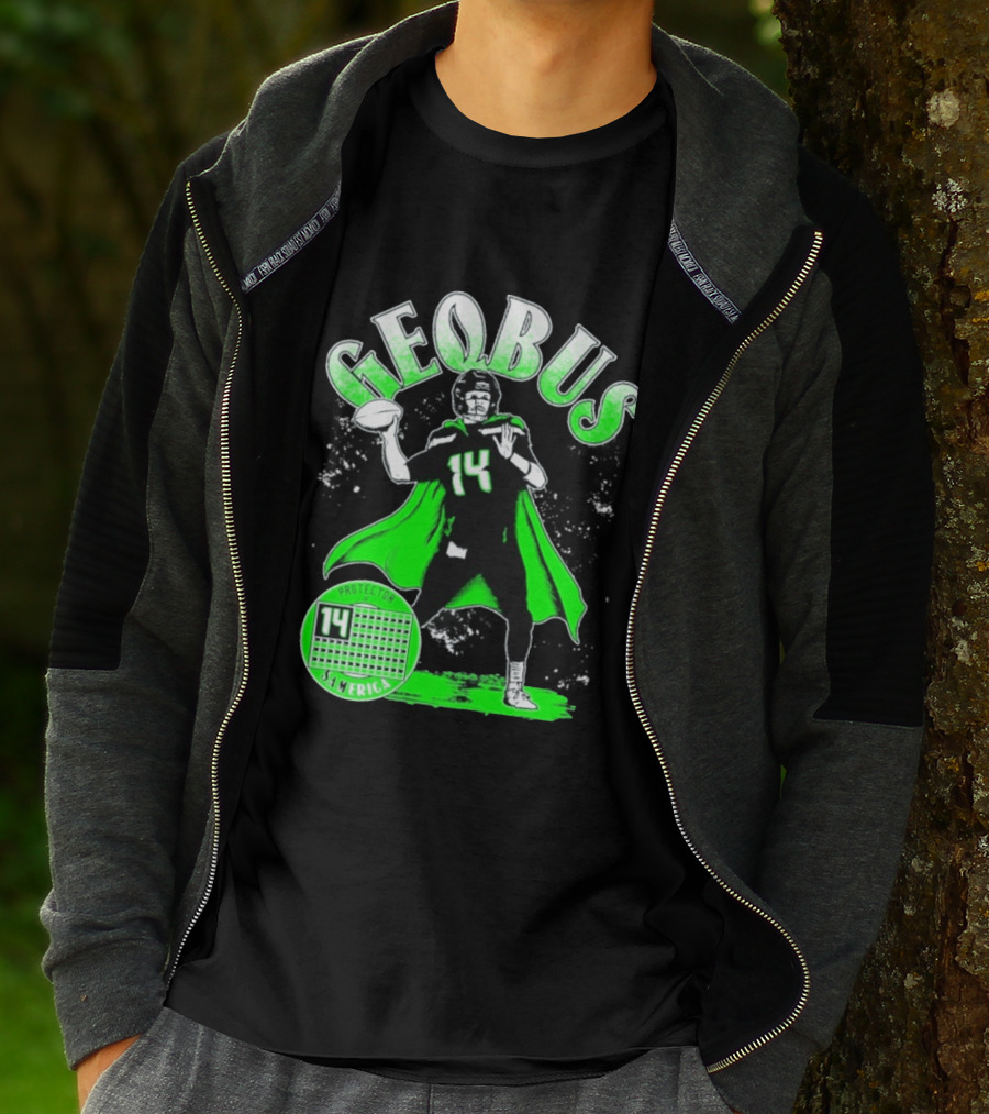 Geqbus Protector 14 Sam Erica Football Hero Green Cape T-Shirt