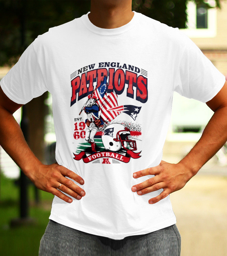 New England Patriots Football Est 1960 Vintage Style Helmet And Flag T-Shirt