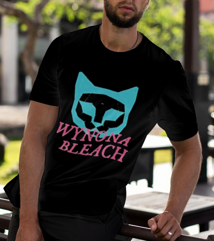 Wynona Bleach Blue Cat Face Pink T-Shirt