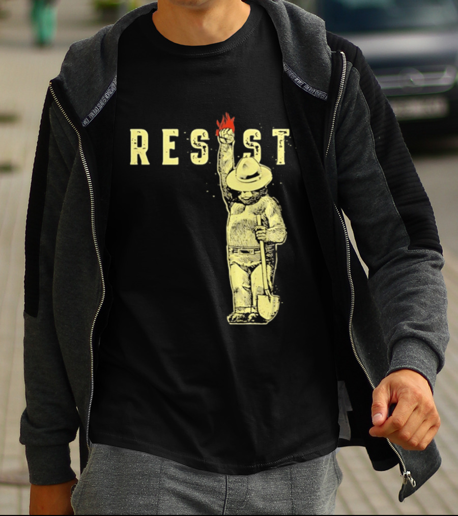 Protect Our National Parks Bear Resist Fist Fire Shovel T-Shirt