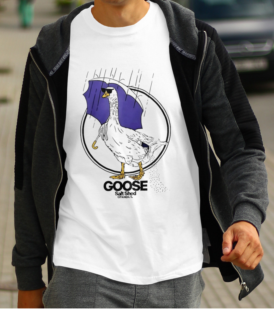 Goose Salt Shed Chicago IL Purple Umbrella Rain T-Shirt