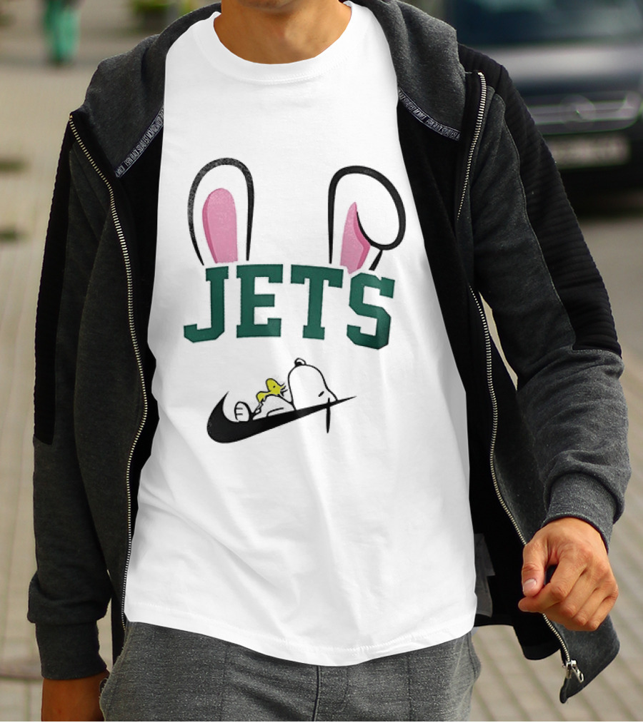 New York Jets Snoopy Peanuts Easter Bunny Ears T-Shirt