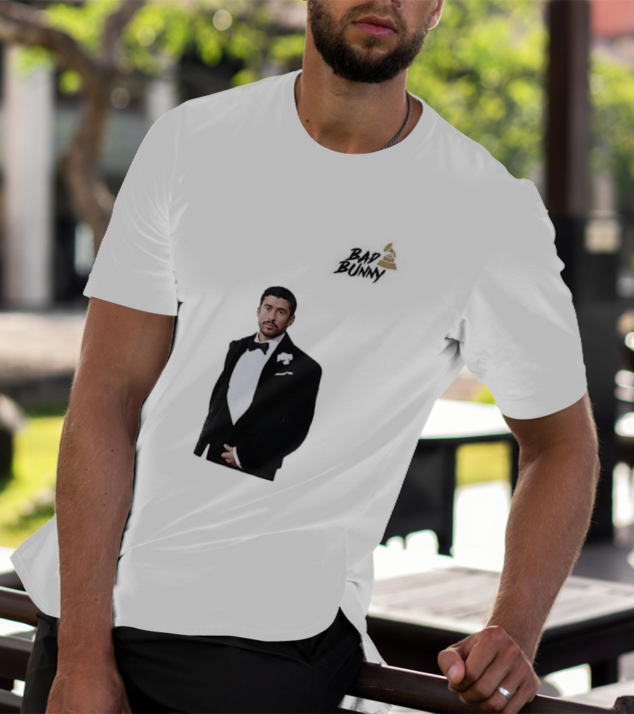 Bad Bunny Grammys Debi Tirar Mas Fotos Album Of The Year T-Shirt
