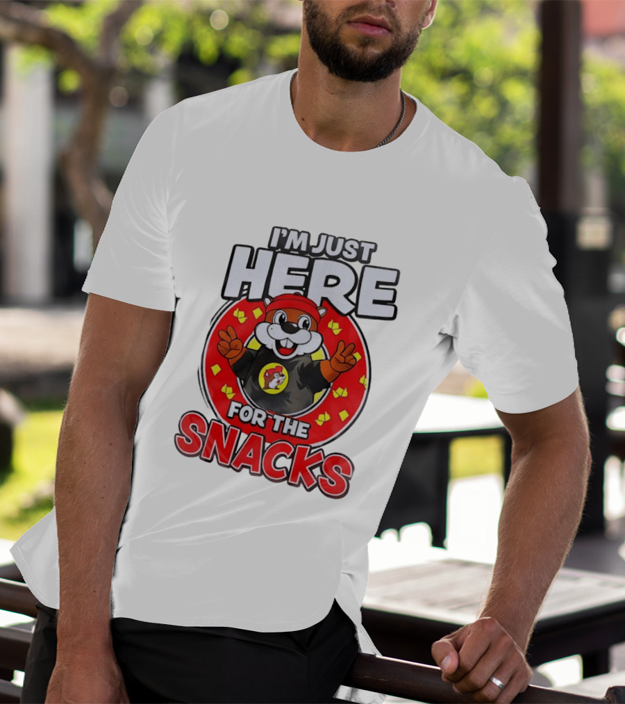I'm Just Here For The Snacks Buc Ee's Fun Cartoon T-Shirt