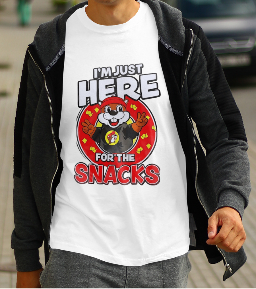 I'm Just Here For The Snacks Buc Ee's Fun Cartoon T-Shirt