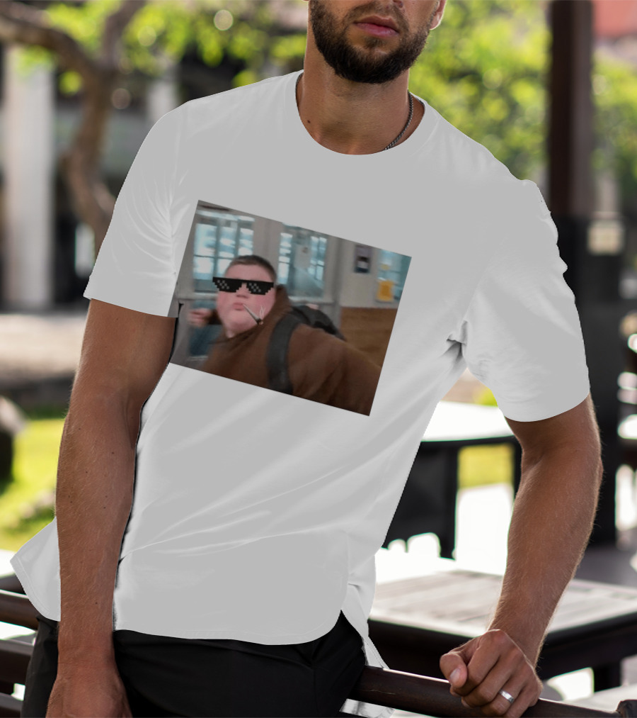 I Friggin Love This Kid Thug Life Meme Smoking Sunglasses T-Shirt