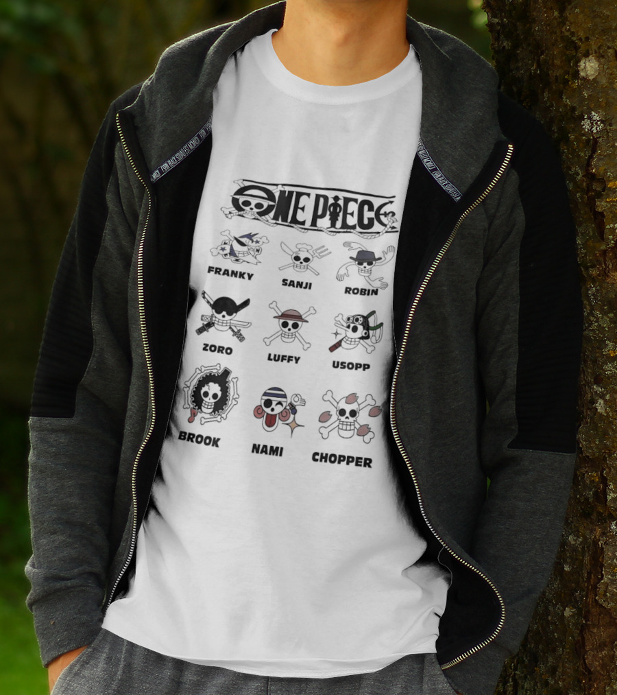 One Piece Straw Hat Crew Jolly Rogers Luffy Zoro Chopper Anime Flag Names T-Shirt