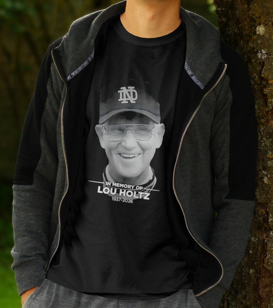 Notre Dame Coach Tribute In Memory Of Lou Holtz 1937 2026 T-Shirt