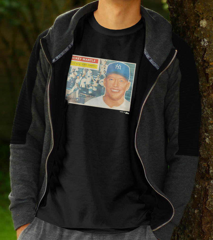 Mickey Mantle Outfield New York Yankees 1956 Topps Baseball Card T-Shirt