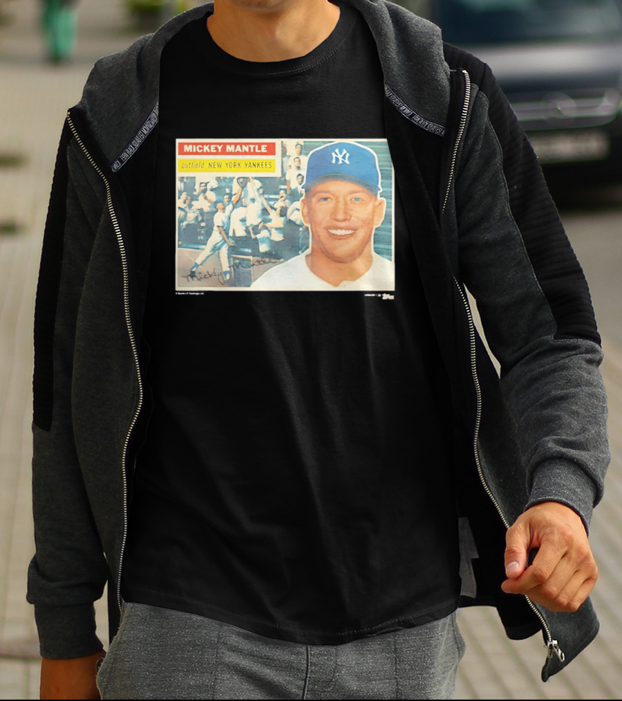 Mickey Mantle Outfield New York Yankees 1956 Topps Baseball Card T-Shirt