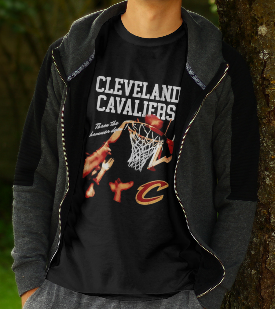 Cleveland Cavaliers Slam Dunk Basket With Iconic C T-Shirt