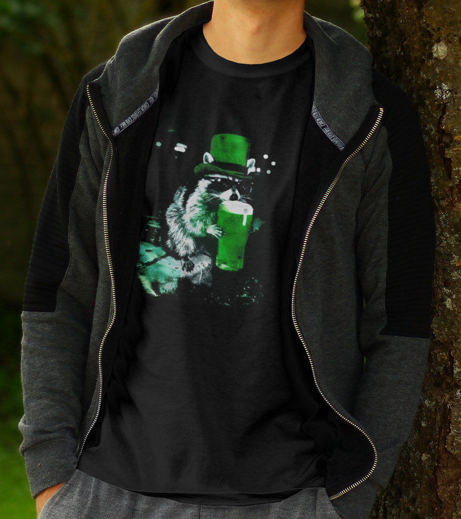 Drunk Irish Raccoon With Green Beer St Patricks Day 2026 T-Shirt