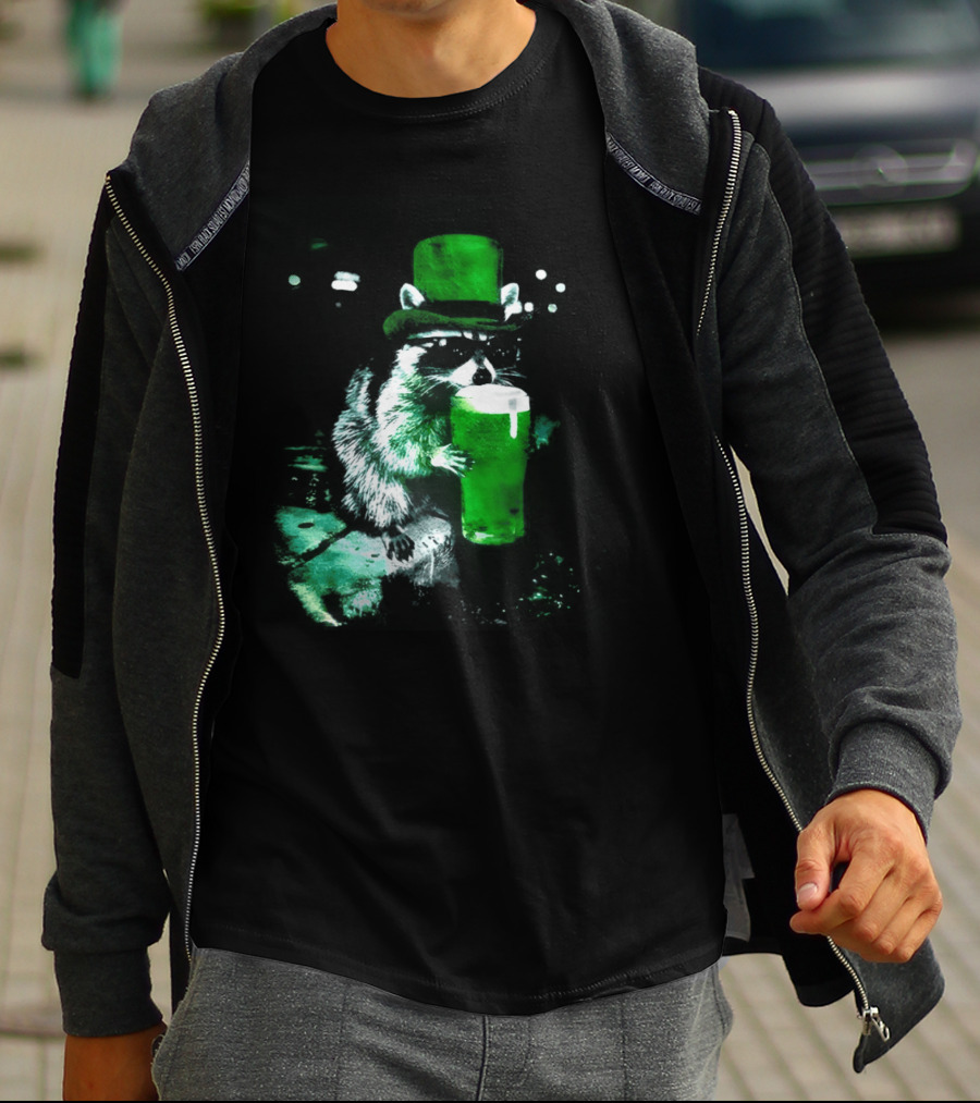 Drunk Irish Raccoon With Green Beer St Patricks Day 2026 T-Shirt