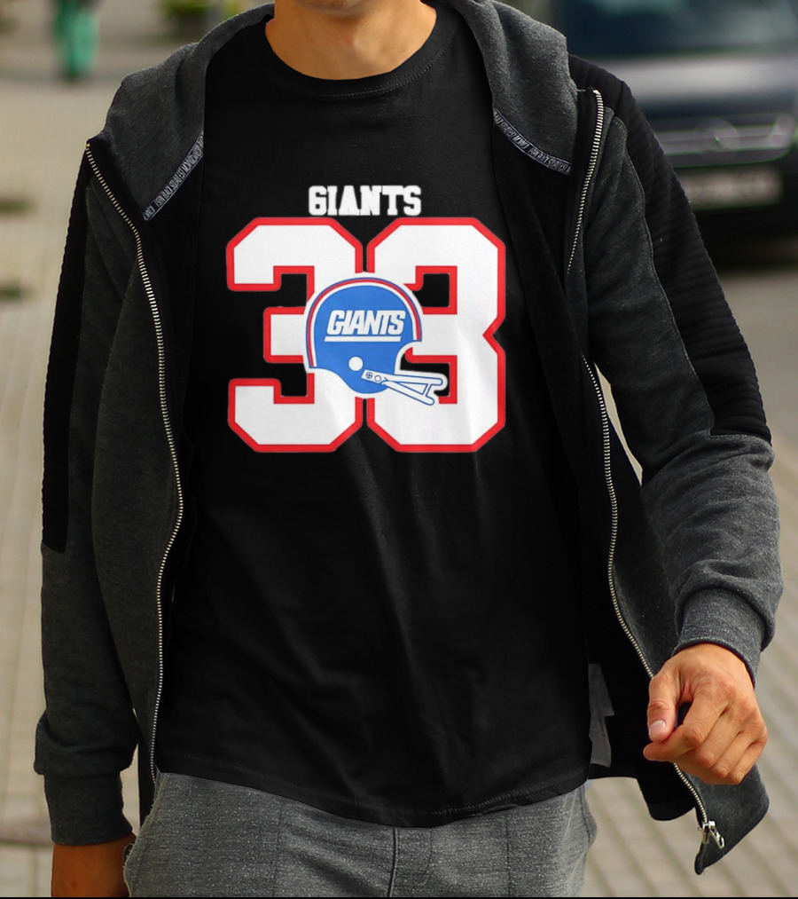 New York Giants 33 Helmet 80s Retro Football T-Shirt