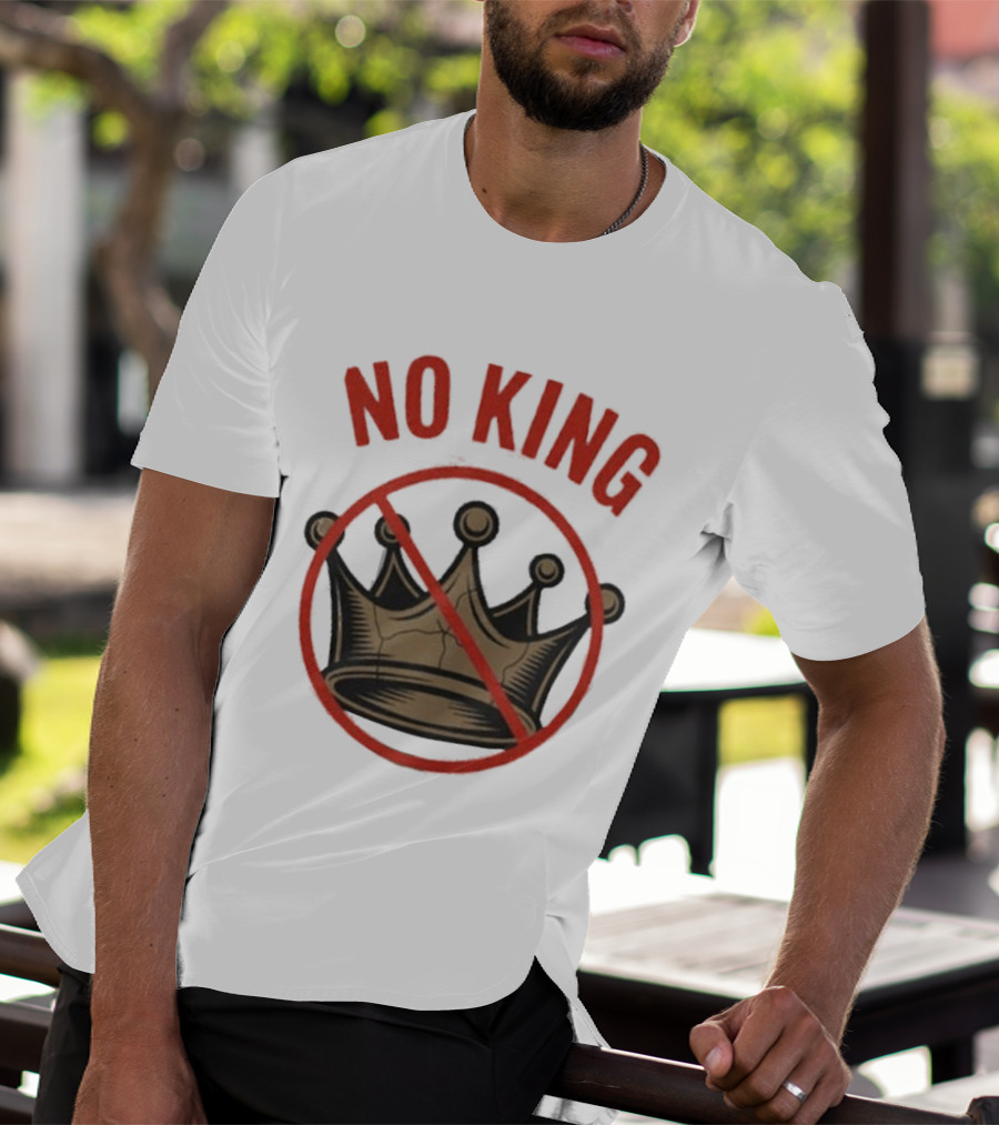 No King Anti Trump Crown Protest T-Shirt