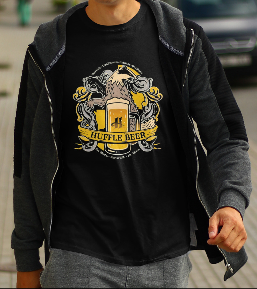 Huffle Beer Cerevisia Traditionalis Optimae Qualitatis 990 D C Badge With And Badger T-Shirt