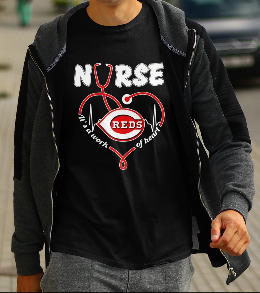 Cincinnati Reds Nurse Stethoscope It's A Work Of Heart T-Shirt