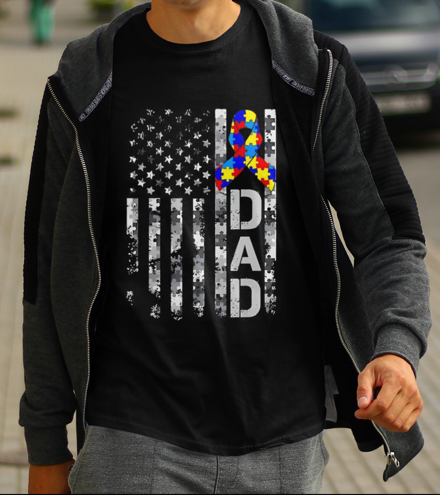 USA Flag With Autism Awareness Puzzle Ribbon Dad Fathers Day T-Shirt