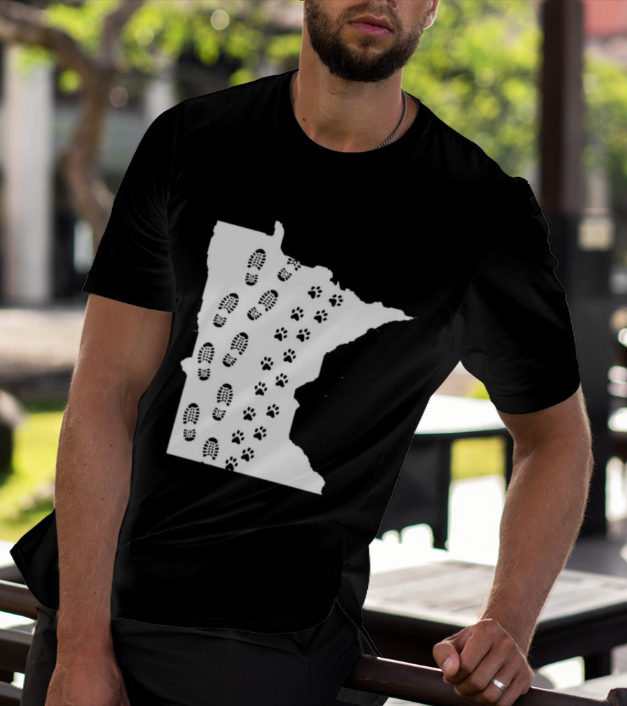 Minnesota Map Footprints And Paw Prints Outdoor Adventure T-Shirt