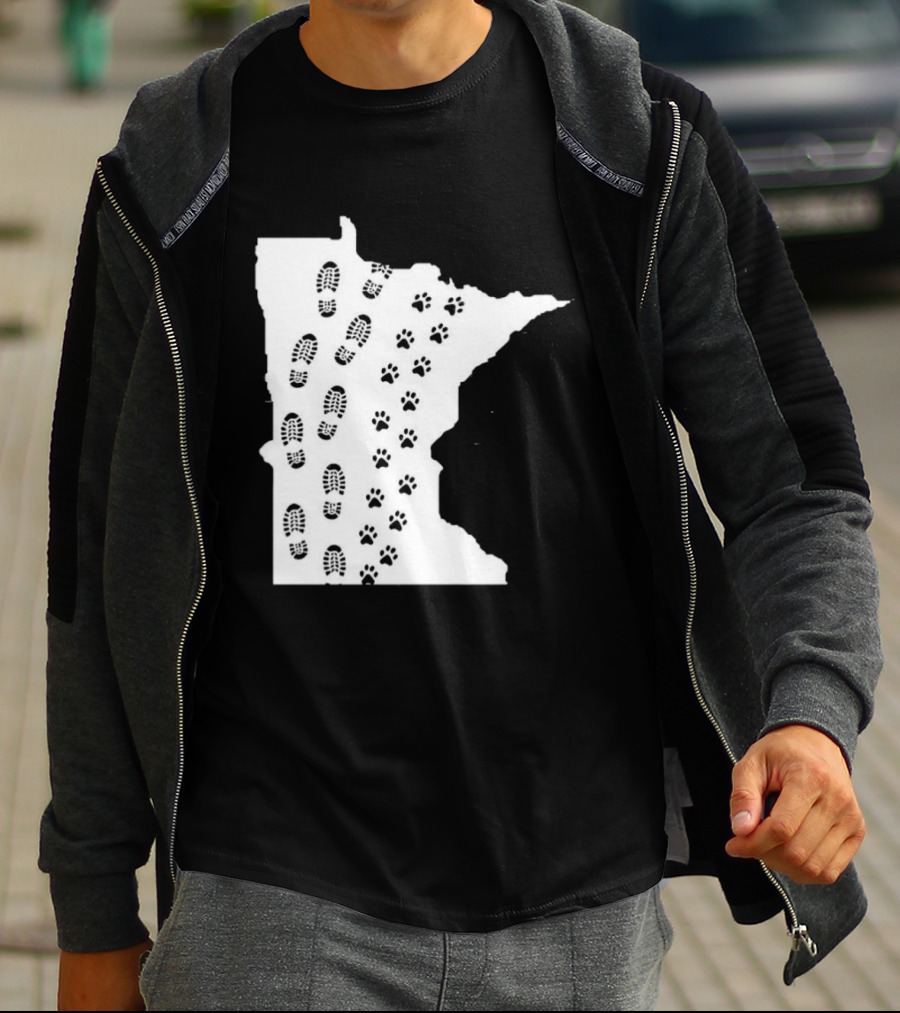 Minnesota Map Footprints And Paw Prints Outdoor Adventure T-Shirt