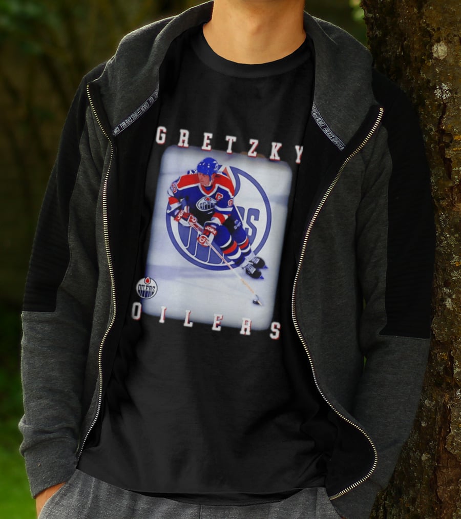 Wayne Gretzky Edmonton Oilers Iconic NHL Legend Action Shot T-Shirt
