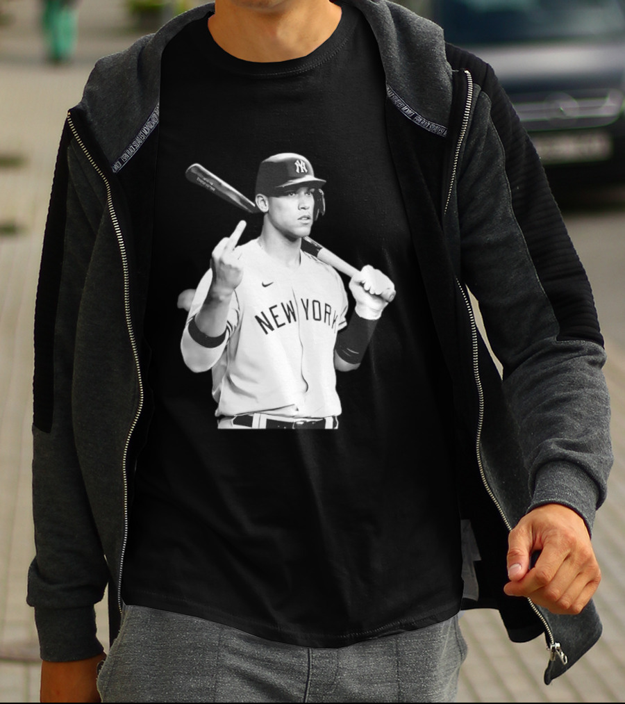 New York Yankees Aaron Judge Baseball Gesture T-Shirt