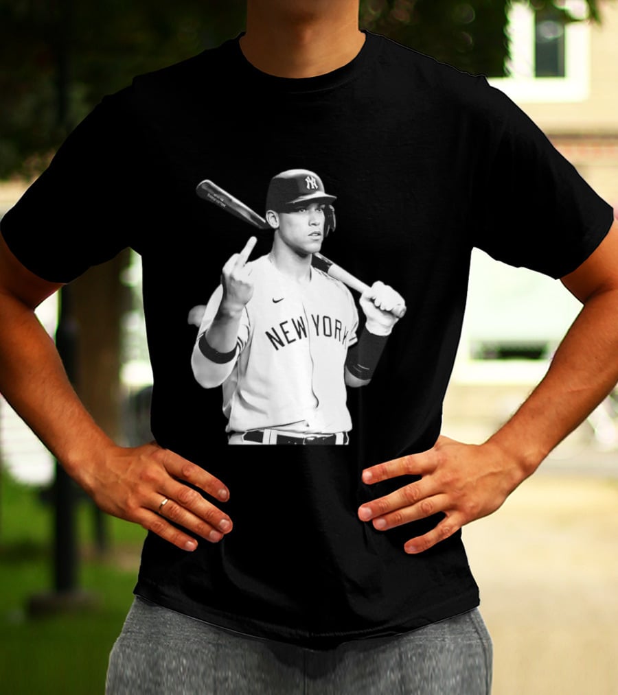New York Yankees Aaron Judge Baseball Gesture T-Shirt