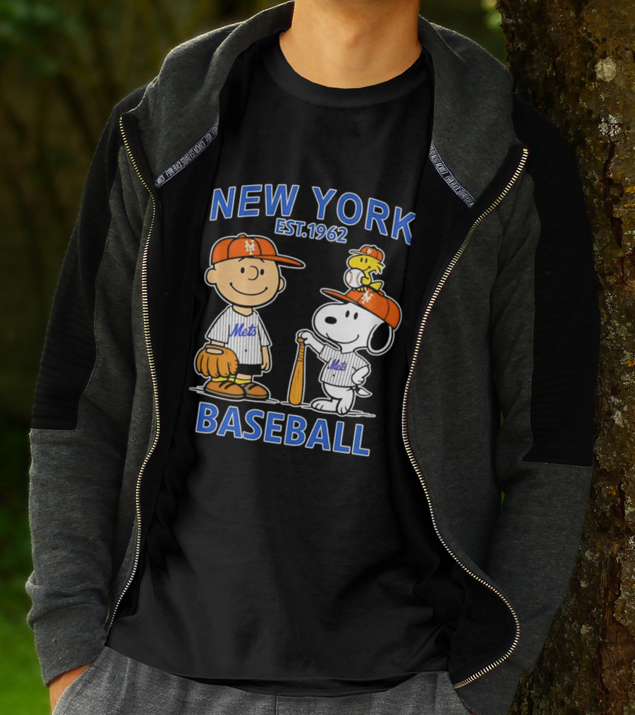 Charlie Brown And Snoopy New York Mets Baseball Est 1962 T-Shirt
